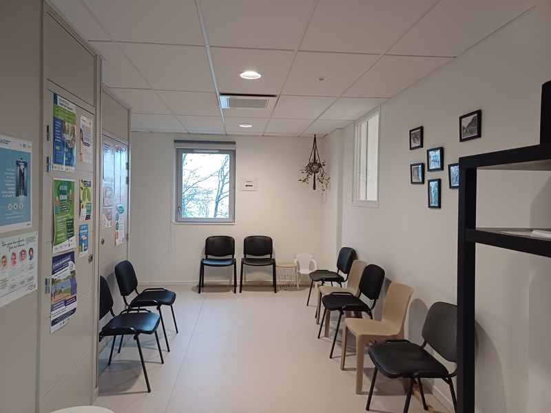 Salle d'attente avant rénovation — Douvaine