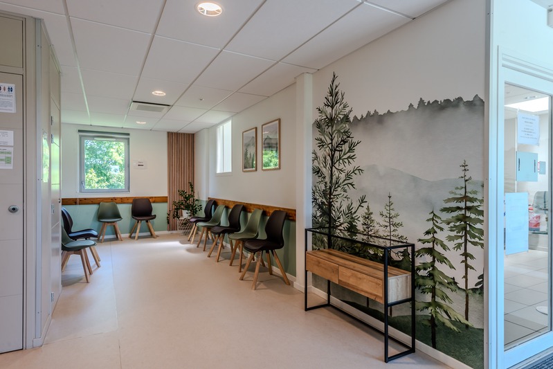 Salle d'attente rénovée — Douvaine